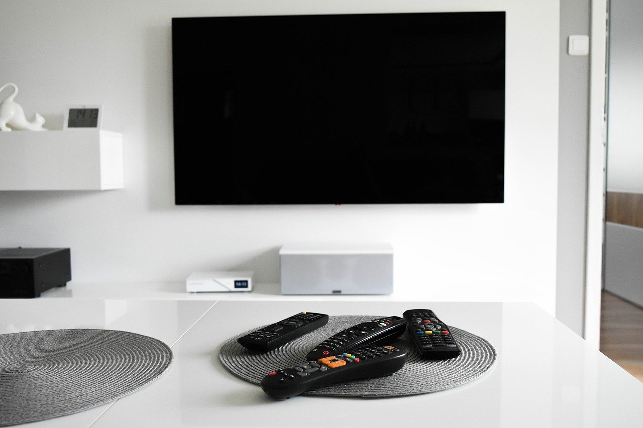 tv set, tv, television-4308538.jpg